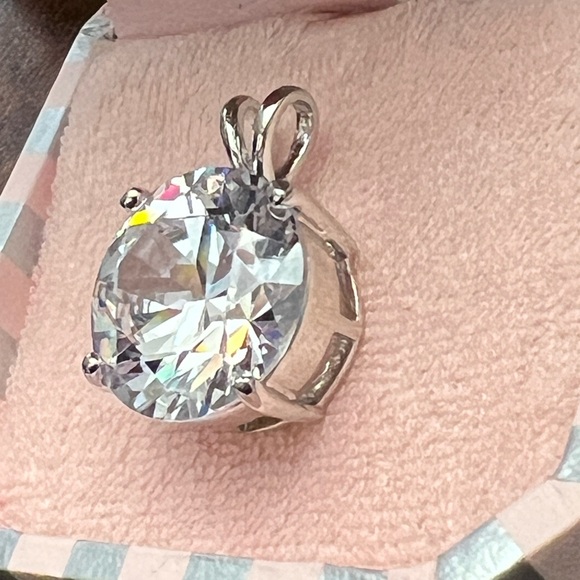 Sparkling Zircon Solitaire Pendant - Picture 2 of 4